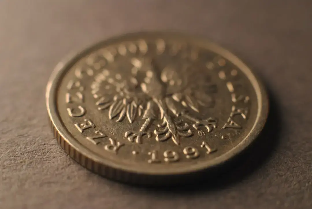 Fed păstrează rata dobânzilor stabilă, rata ipotecilor neschimbată