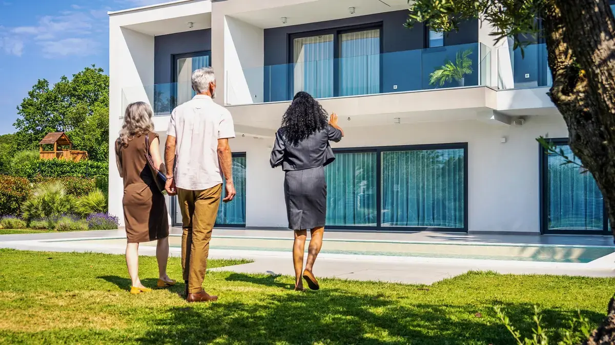 RealAssist AI: Ghidul cumpărătorilor de case pe Realtor.com