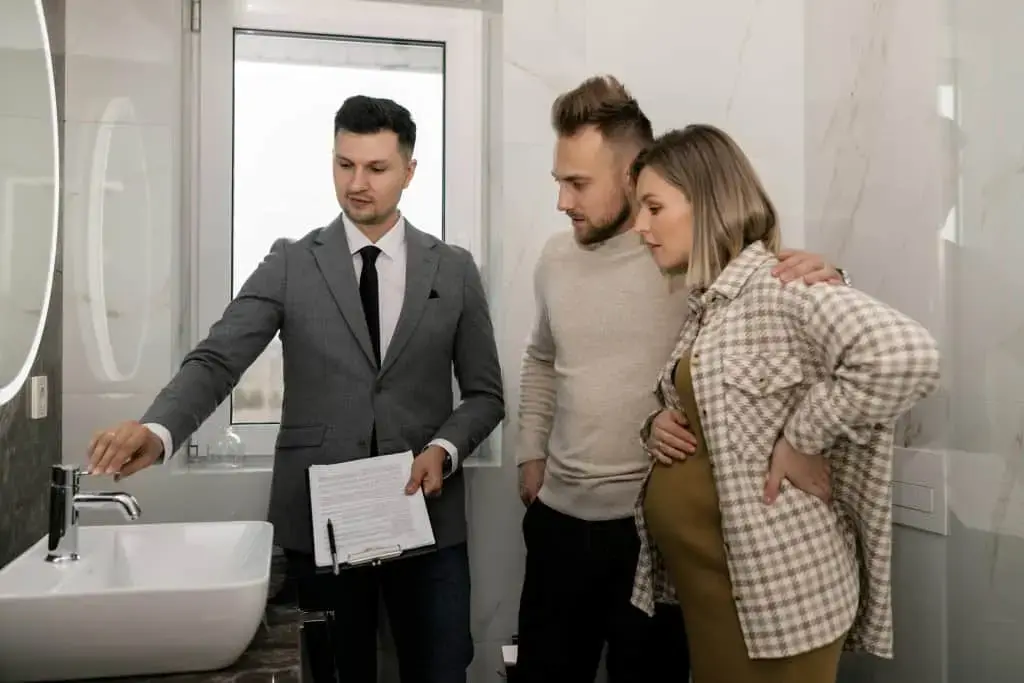 Spec house 101: Ce trebuie să știți înainte de a cumpăra