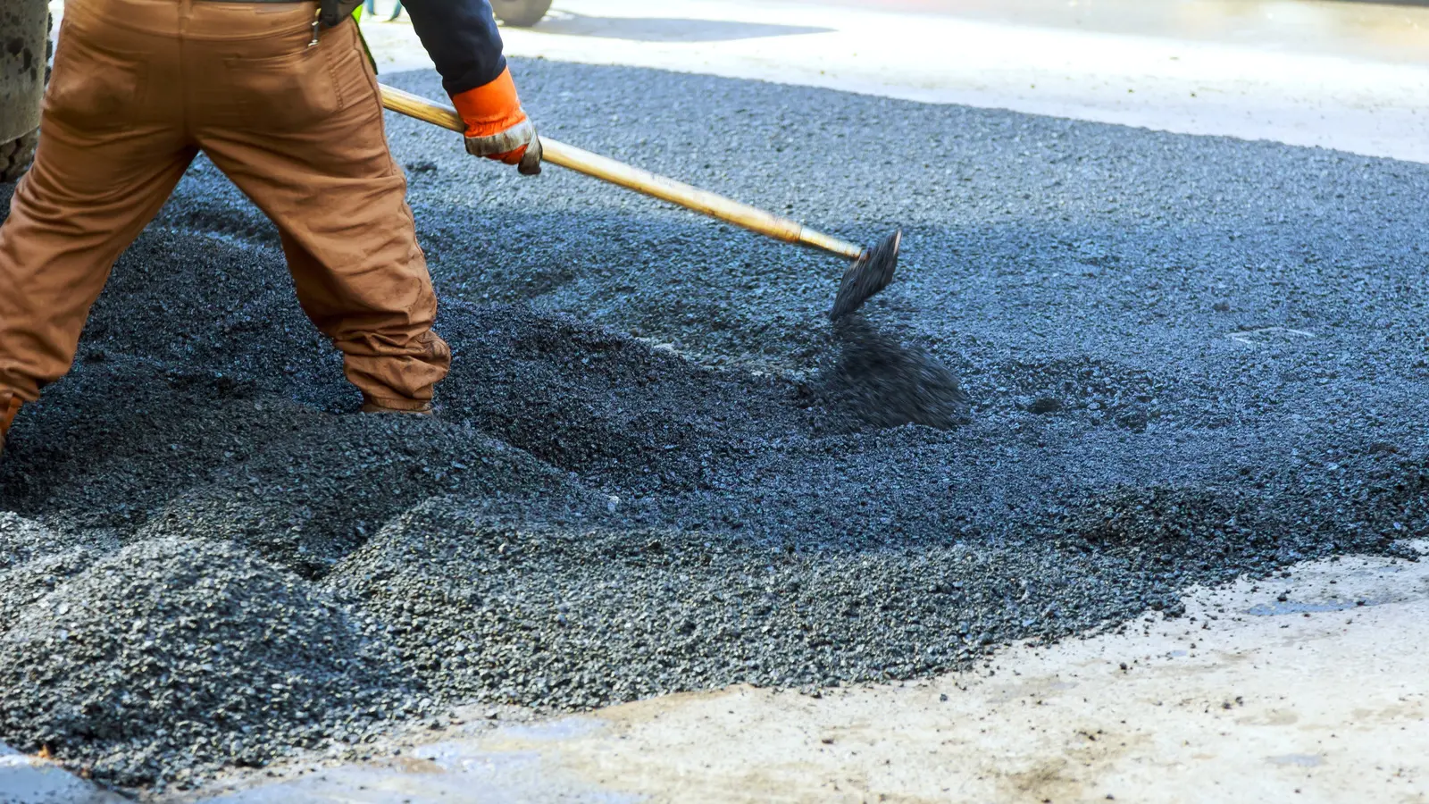 Oprește-te la asfalt: o alternativă mai tare și mai verde pentru curtea ta