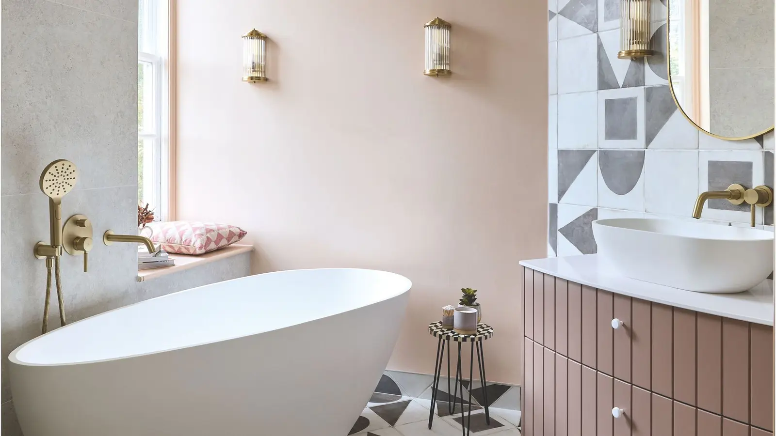 Cum au transformat o cameră în baie de lux cu 14.000£ în Guildford