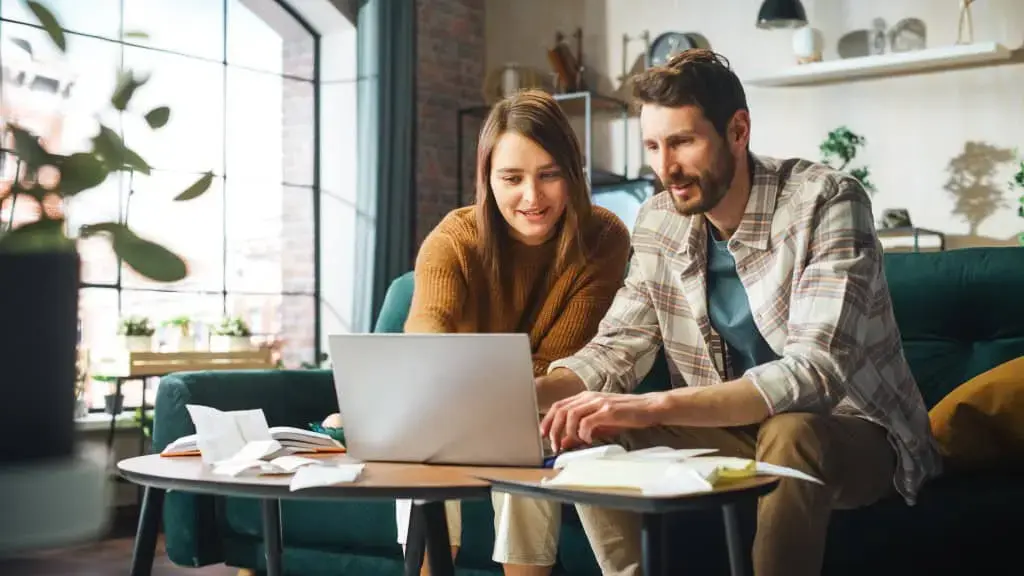 Cum să cumpărați o casă fără agent imobiliar: ghid practic